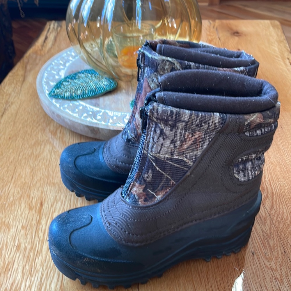 Boys camouflage winter snow  boots